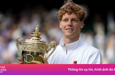 Sinner lại đeo đồng hồ Rolex 43.000 USD khi nâng cúp vô địch Wimbledon