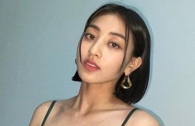 Thân hình săn chắc gây sốt của Jihyo