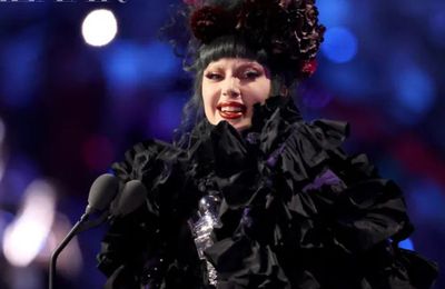 Lady Gaga khuấy đảo VMAs 2025 trong kỷ nguyên Mayhem