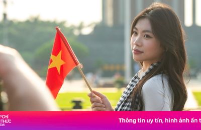 Người Việt chi hơn 13 tỷ đồng cho thời trang gắn Quốc kỳ