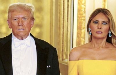 Váy áo ấn tượng của bà Melania Trump trong chuyến thăm Anh