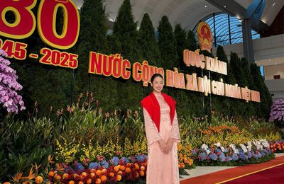 Thanh Thủy nền nã với áo dài hồng trong tiệc chiêu đãi Kỷ niệm 80 năm Quốc khánh 2/9