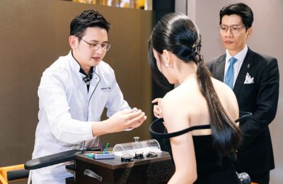 Hãng đồng hồ Thụy Sĩ tái hiện xưởng chế tác về TP.HCM