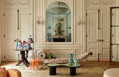 Căn hộ của NTK thời trang Eli Mizrahi: Mộng mơ và kịch tính