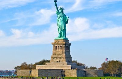 Kinh nghiệm đặt vé máy bay đi Mỹ/Canada từ TP.HCM tại iVIVU.com