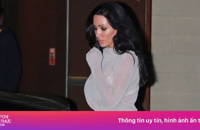 Vợ Kanye West mặc xuyên thấu xuống phố