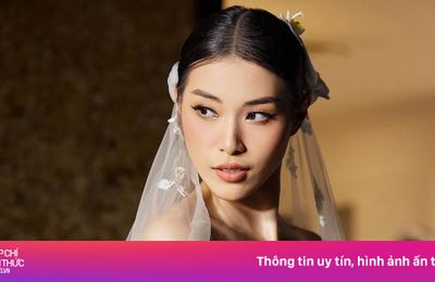 'Hoa khôi bóng chuyền' thử sức váy cưới