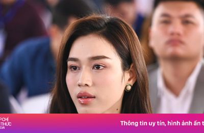Bông tai Chanel của Đỗ Thị Hà