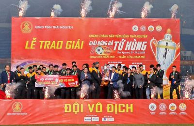 CLB Hoàng Anh Gia Lai đăng quang ngôi vô địch tại Giải bóng đá Tứ hùng - Thái Nguyên