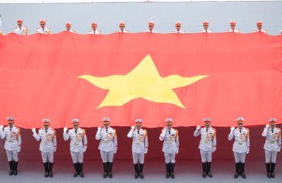 Concert pháo hoa quốc gia khiến người Hà Nội háo hức từ chiều