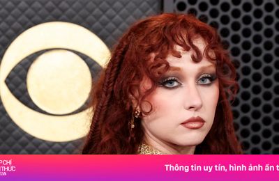 Váy 'khỏa thân' gây sốc tại Grammy 2026