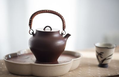 Mỗi ấm trà, một cách thưởng