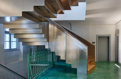 Silver House: Vọng âm của di sản