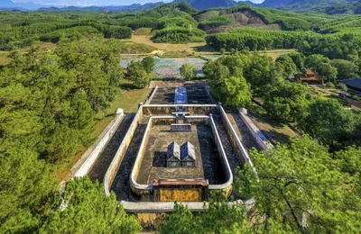Thiên Thọ Lăng: Kiến trúc lăng tẩm giữa vành đai sơn hệ | Về chốn cố kinh
