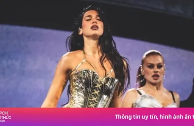 Người kiện Samsung là ai?