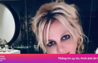 Britney Spears gây náo loạn ở nhà hàng