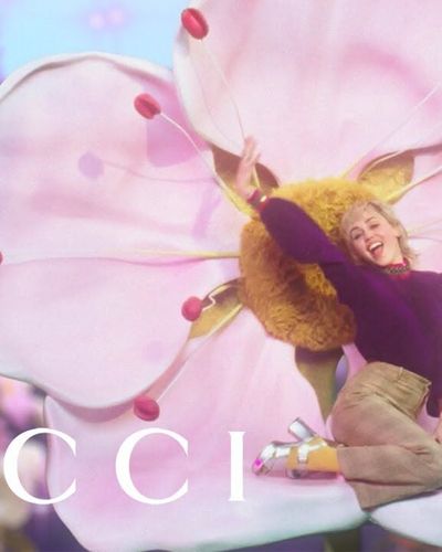 Miley Cyrus kể chuyện về nước hoa Gucci Flora Gorgeous Gardenia