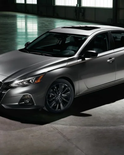 Nissan Altima bổ sung thêm phiên bản Midnight Edition 2022 có gì "chất"?