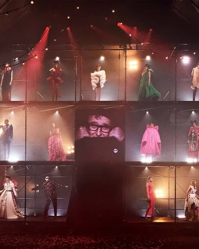AZ Factory Xuân Hè 2022 "Love Brings Love”- tưởng nhớ NTK  Alber Elbaz
