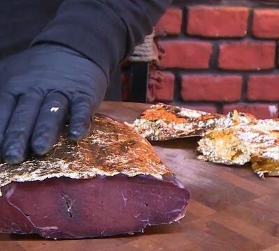 Thịt bò bọc vàng - món ăn đắt đỏ của đất nước Thổ Nhĩ Kỳ