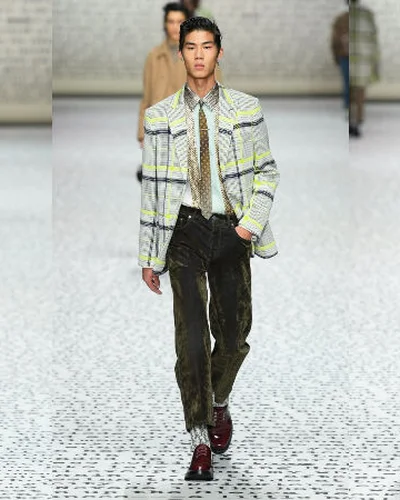 BST Dior Men Thu Đông 2022 từ NTK Kim Jones: Phong cách thập niên 50