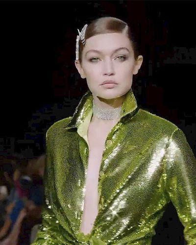 Tom Ford hào nhoáng trong bộ sưu tập Xuân/Hè 2022
