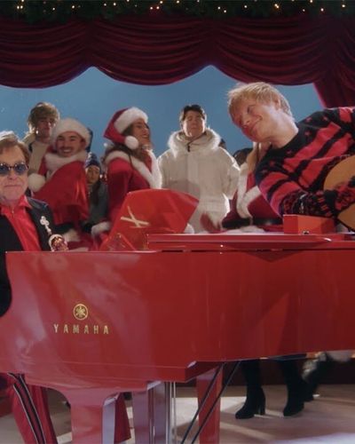 Merry Christmas từ Ed Sheeran & Elton John- Lời chúc giáng sinh an lành