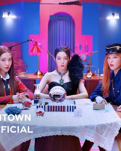 Red Velvet “lột xác” với phong cách thời trang ngoạn mục trong Mv mới