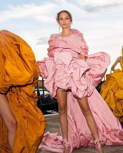 Show diễn Alta Moda Dolce & Gabbana Venezia 2021 - Lộng lẫy và đầy hào nhoáng