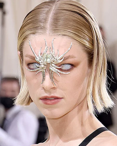 Người đẹp chuyển giới Hunter Schafer gây ấn tượng mạnh tại Met Gala