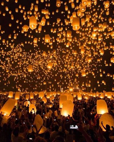 Rực rỡ lễ hội thả đèn trời Yi Peng - Điểm nhấn của du lịch Chiang Mai tháng 11