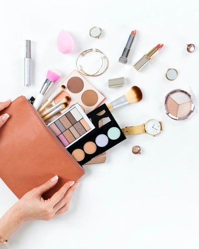 Tuyệt chiêu tối giản kho mỹ phẩm cho nàng nghiện makeup thích mua sắm