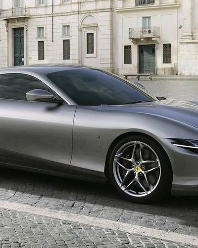 Ferrari Roma được vinh danh là siêu xe xuất sắc nhất năm 2021