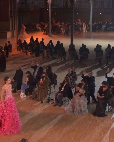 ELIE SAAB Haute Couture Xuân / Hè 2022: Đẳng cấp và tinh tế