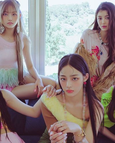 “Tân binh K-pop” NewJeans công bố album mới
