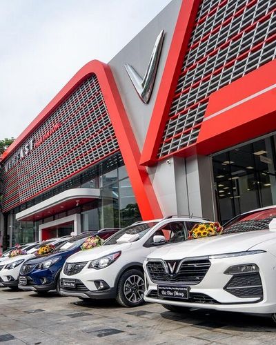VinFast bán ra 2.103 xe trong tháng 1/2022