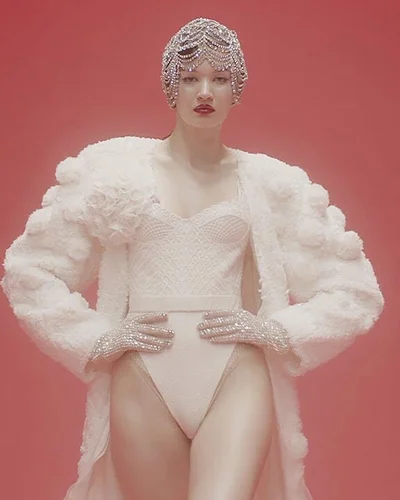 Ulyana Sergeenko - Haute Couture Spring Summer 2022: Lạc quan tươi trẻ