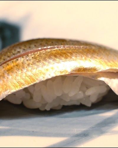 Khách sạn 5 sao bậc thầy sushi - Ẩm thực đường phố Nhật Bản - The ritz-carlton