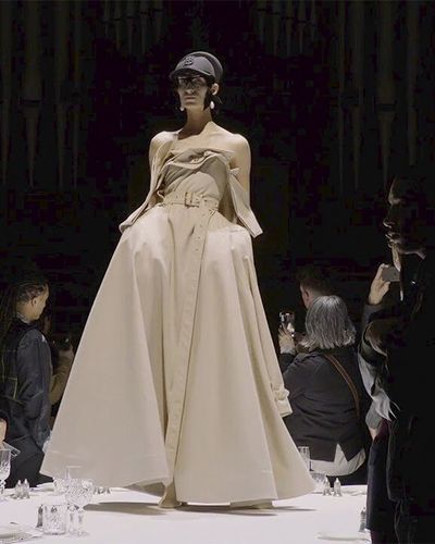 Burberry - Fall Winter 2022/2023: Bộ sưu tập đậm dấu ấn Anh Quốc