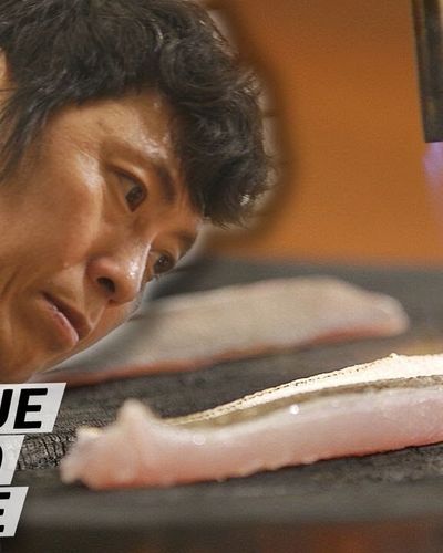 Một đầu bếp Sushi bậc thầy đã bị ảnh hưởng như thế nào bởi đồ nướng Texas và nhạc Punk.