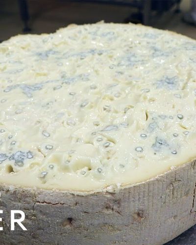 Phô Mai Gorgonzola Ý được tạo ra như thế nào ?