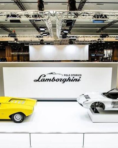 Những tiếng “gầm rú” trên siêu xe Lamborghini V12 sắp bị đặt “dấu chấm hết”