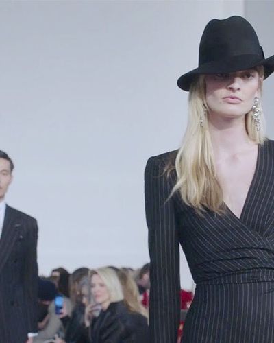 Ralph Lauren - Fall/Winter 2022: Bữa tiệc đêm của giới thượng lưu