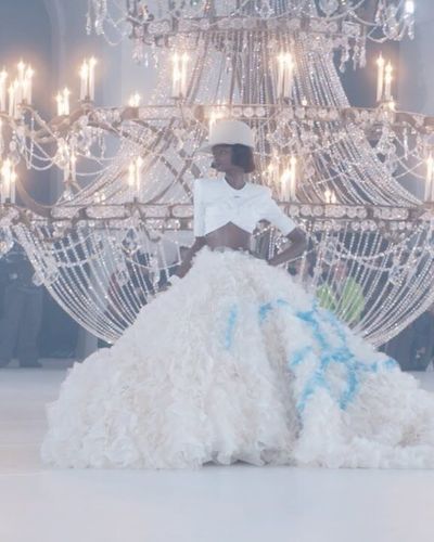 BST Thu Đông 2022 - Off-White: Lời tạm biệt cố Giám đốc Sáng tạo Virgil Abloh