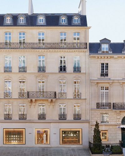 Bên trong địa chỉ 30 Montaigne huyền thoại của nhà mốt Dior