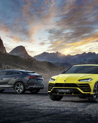 Lamborghini Urus chính hãng tại Việt Nam có giá 13,1 tỷ đồng
