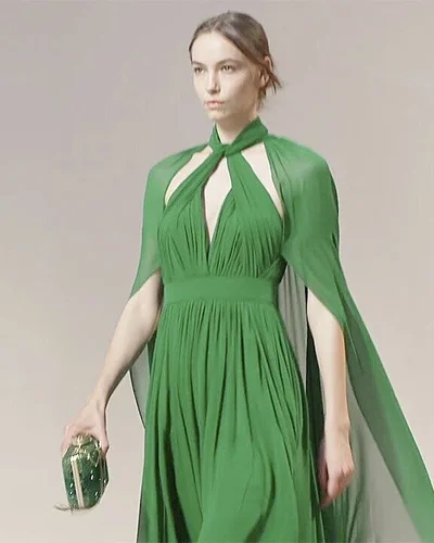 Elie Saab - Fall Winter 2022/2023: Sự đa dạng trong phong cách
