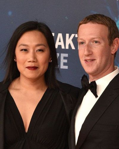 Tỷ phú Mark Zuckerberg và vợ thực sự sống xa hoa cỡ nào?