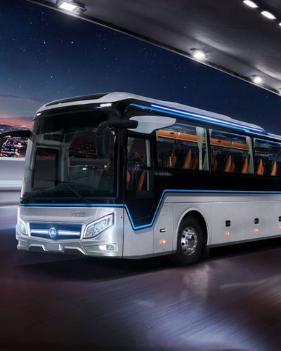 THACO AUTO giới thiệu mẫu xe bus cao cấp Mercedes-Benz