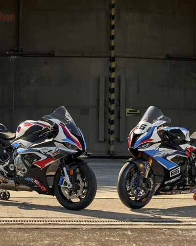 BMW M 1000 RR 2022 có giá tương đương Honda Accord